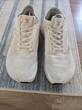 Flux Men's Lightweight Breathable Running Shoes - Cream